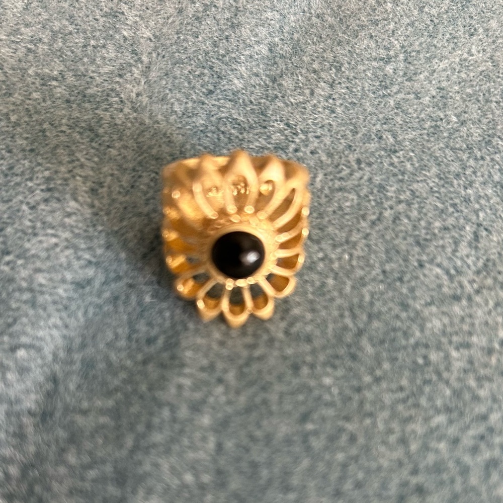 Lia Sophia black stone statement ring size 5